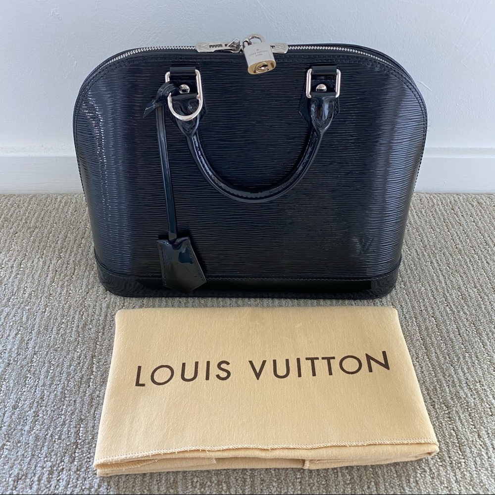 ✨LIMITED EDITION✨Louis Vuitton Alma PM